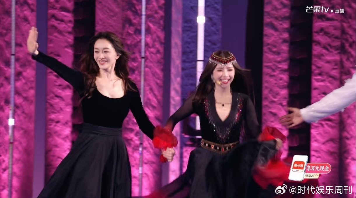 李小冉拉票 老实人豁出去了谁还没被李小冉这段rap惊艳到，气场全开，直接夯爆全场