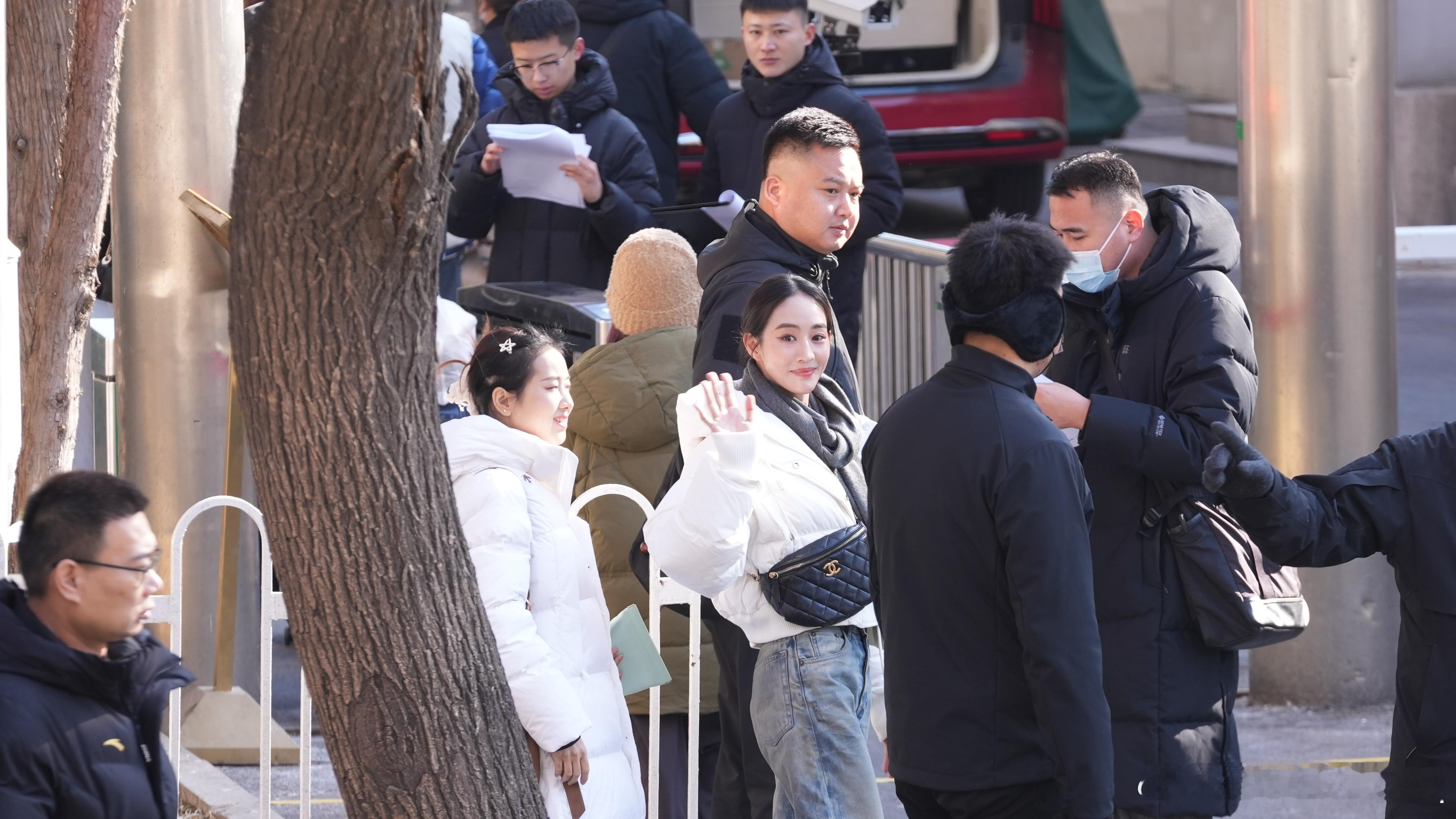 黄子弘凡、胡先煦、秦海璐、周深、姜妍、邓男子、张钧甯、刘涛、胡德夫来央视春晚三彩