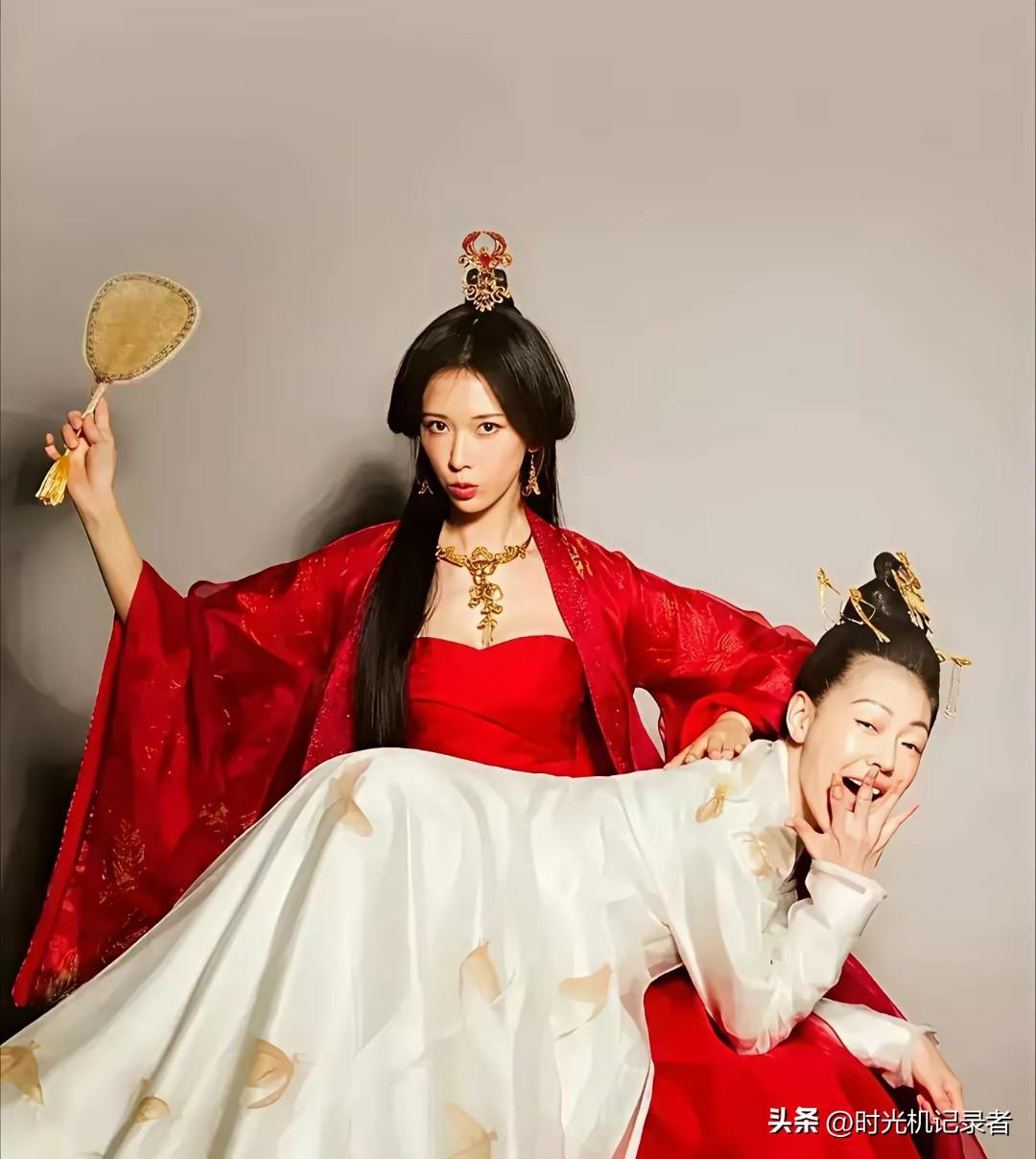 小S最不喜欢的照片，林志玲真是让小S自卑，甘愿做绿叶。