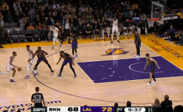 哈姆叫暂停慢了三个回合，篮网76-74反超湖人
北京时间1月20日，湖人与篮网的