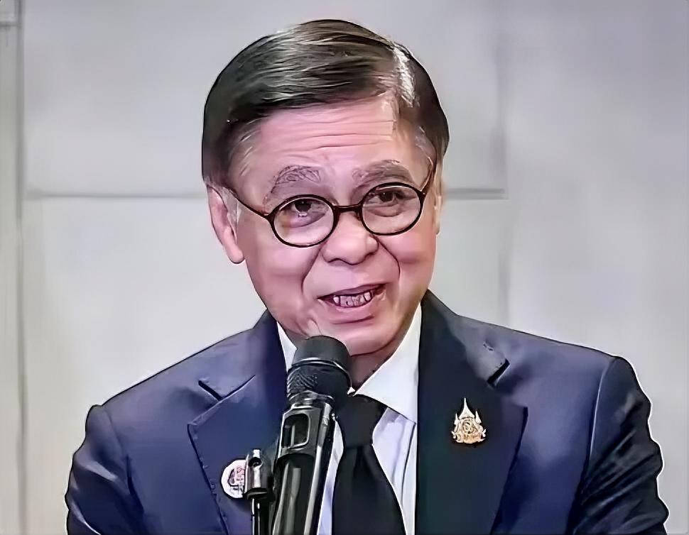 泰国副总理兼外长西哈萨近日公开训斥中国驻泰大使：不能只维护中方利益，需向泰社会解
