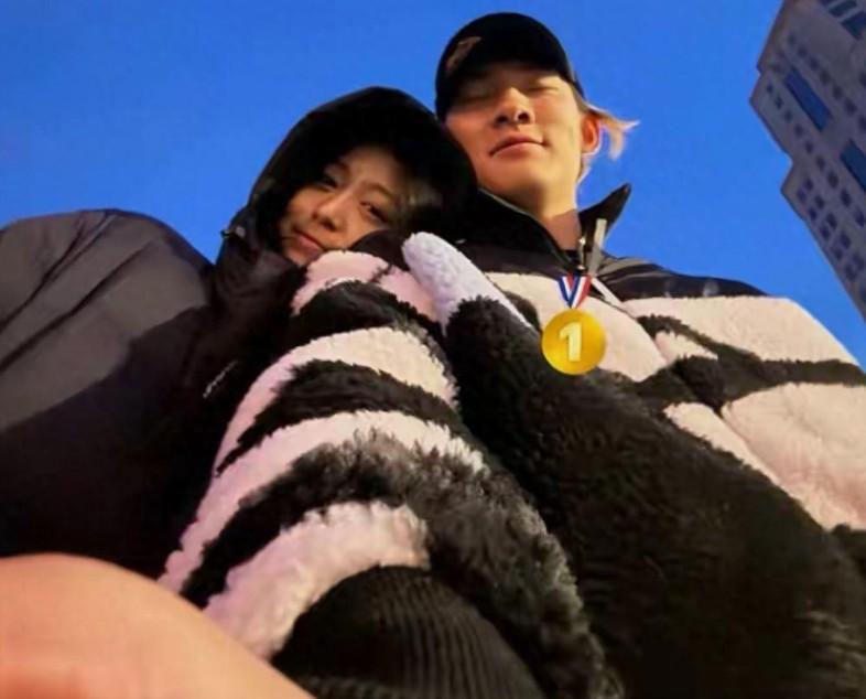 朱易比苏漂亮无数倍，不要难过朱易，将来的老公会比他帅无数倍，永远支持你  朱易。