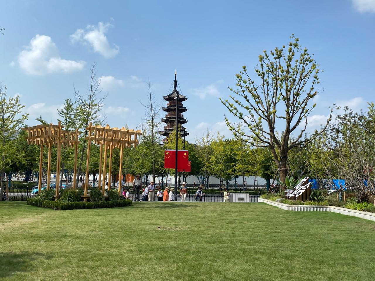 十月一日恰好亲友聚会在