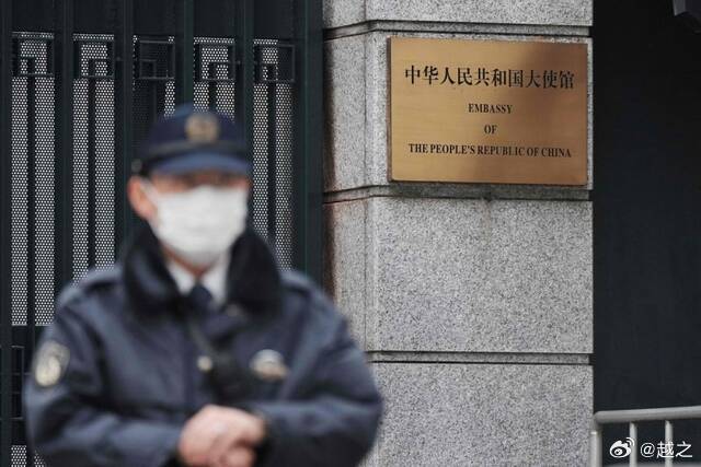 强闯我驻日使馆不法之徒长相公开其实我一直挺想知道中国驻日大使馆内保是怎么按住这个