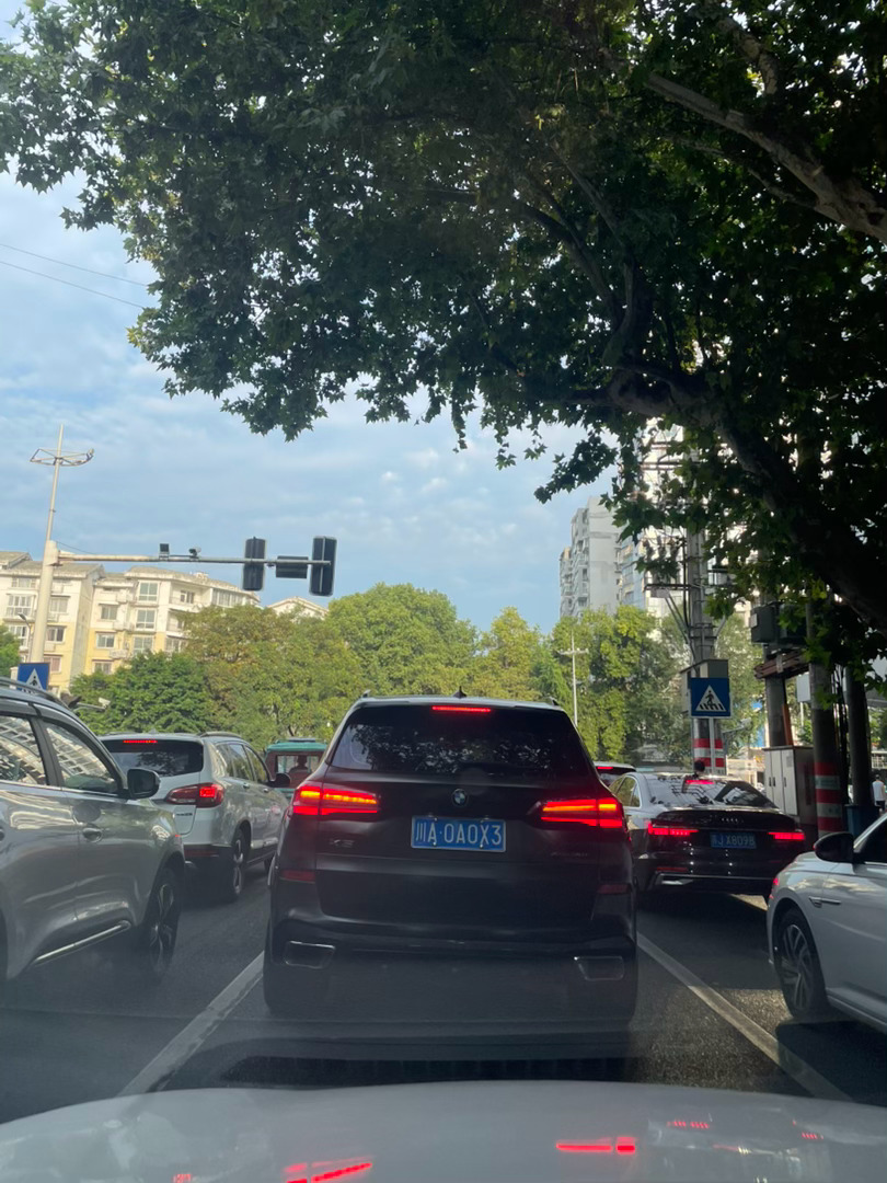 嘿嘿嘿皮卡丘要开始过周末了！！公司停电了，还没有事干！！回家睡大觉了！！