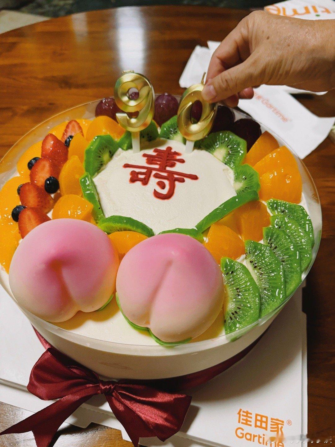 #拿铁时间# 过年回来，虎姐夫跟我说“我感觉老祖祖真的老了。”他语气中透露着伤感