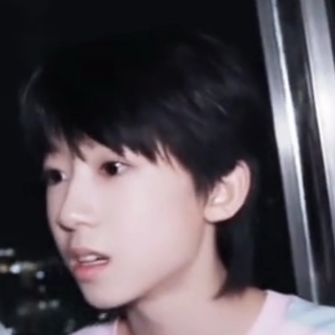 宇宙最后一只小兔[羞嗒嗒] ​​​