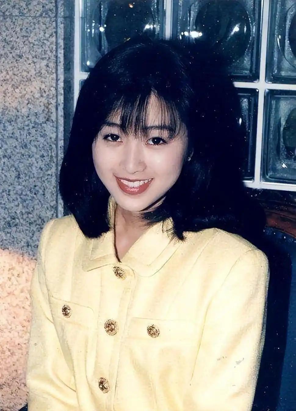 2009年，明星酒井法子的丈夫因携带毒品被捕，就在警方要找酒井法子问话时，却发现