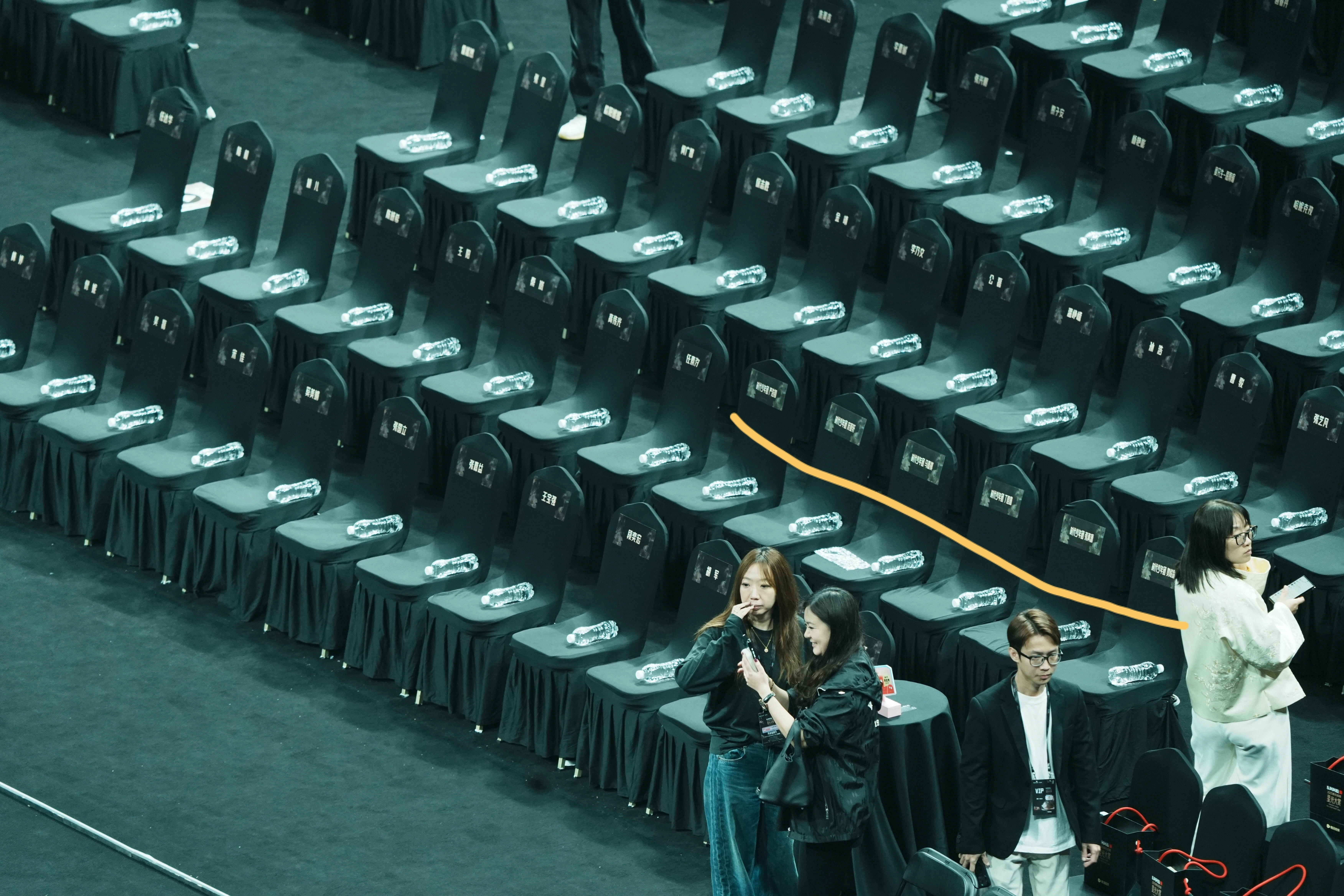 星光大赏给时代少年团安排在了第二排星光大赏座位 时代少年团 座位