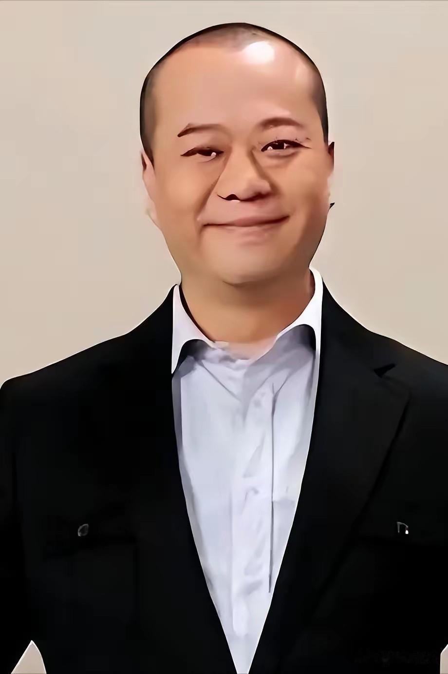 港星欧阳震华娶了百亿赌王孙女，被全港骂“软饭王”。他却从不查岗，还大方承认：“是