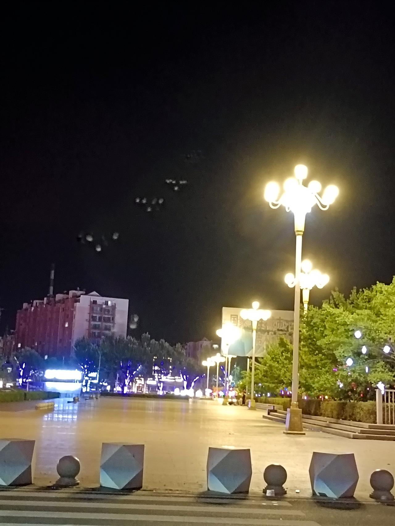 玉米在你们那儿的方言叫什么哈哈哈哈哈我们这叫“棒子”