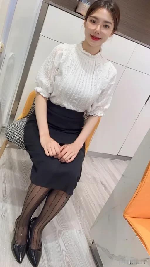 大胆点
没点胆量
大胆地说出来要
又不是不给你
给你啥？
给你一个大比兜哈哈哈[