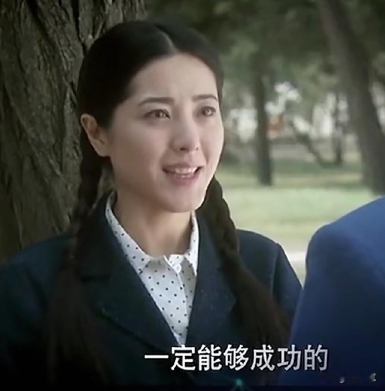 这女的谁呀，感觉太漂亮了[奸笑]