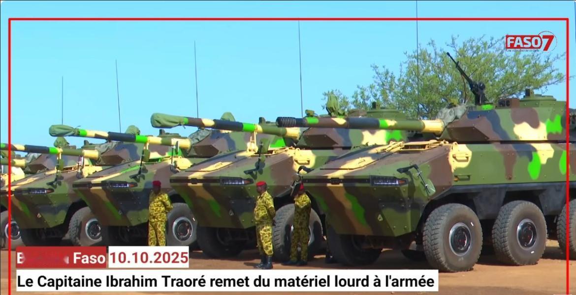 布基纳法索军政府领导人，伊布拉欣·特拉奥雷上尉，毫不松懈地加强布基纳法索的军事力