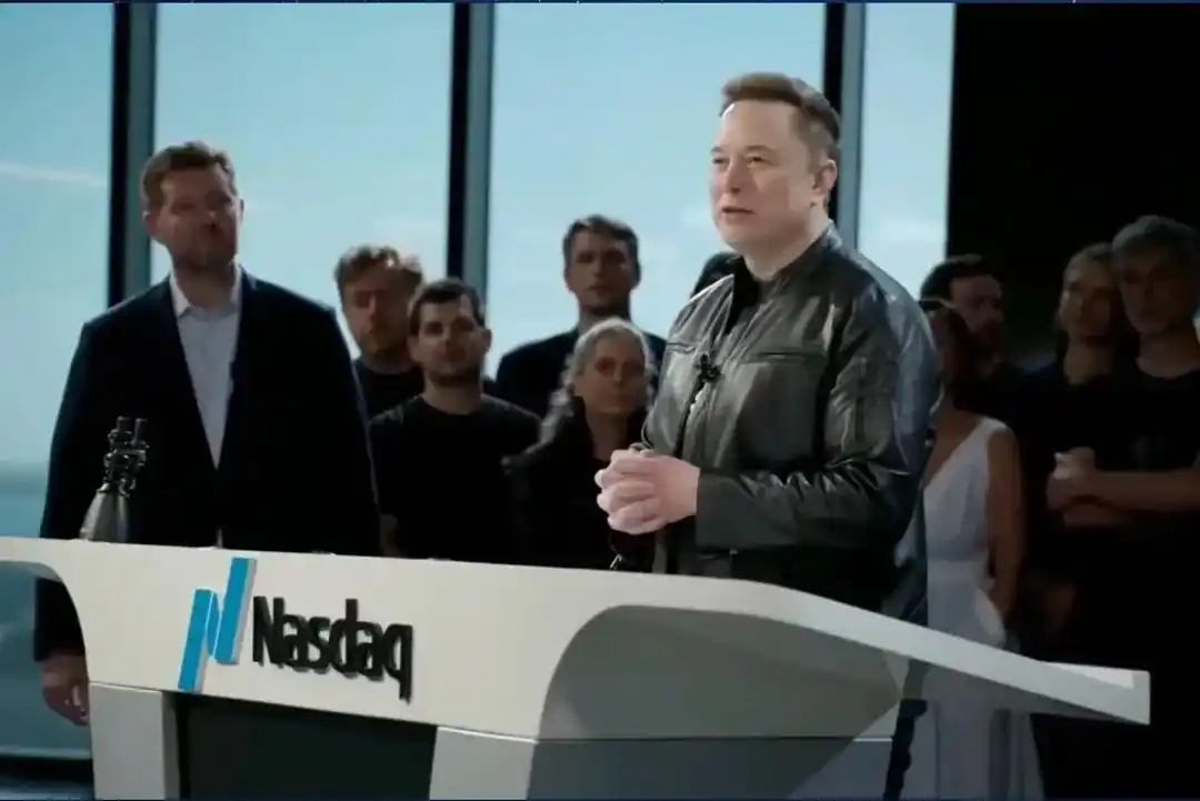 【SpaceX市值破2.1万亿美元，马斯克身家为全球第3到第5富豪总和】马斯克身