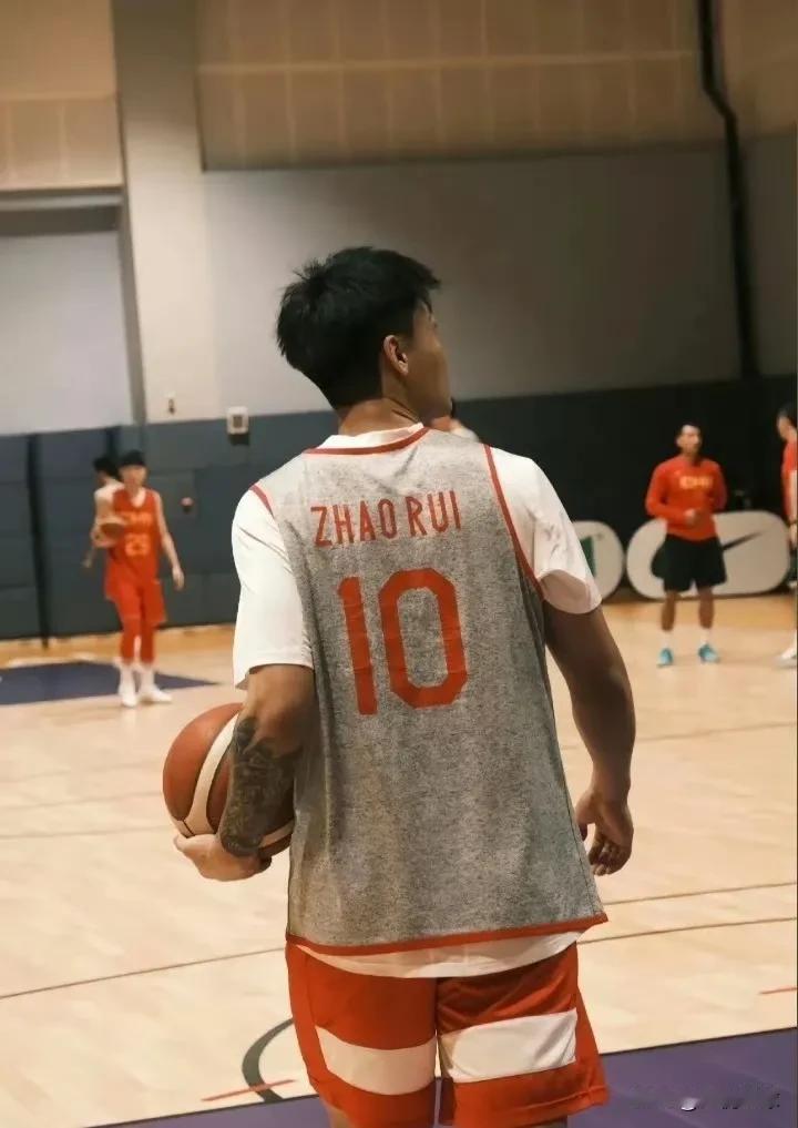 好消息，赵睿顺利通过体测！

之前的体测中，赵睿因为伤病问题，夺命17折没有完成