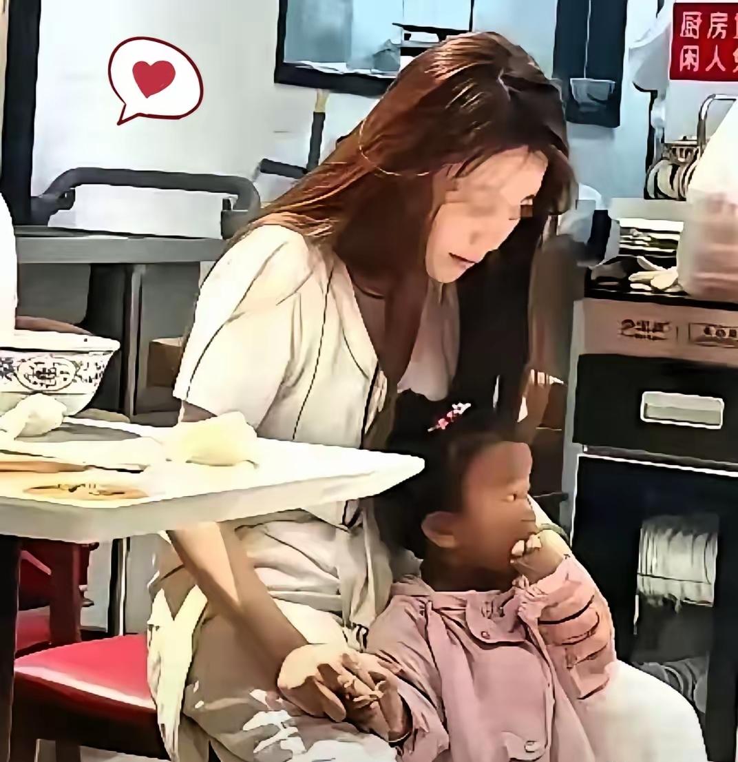 涉外婚育新规，网友都在呼吁修订婚姻法

建议涉外婚姻子女统一随外籍父亲姓、随父亲