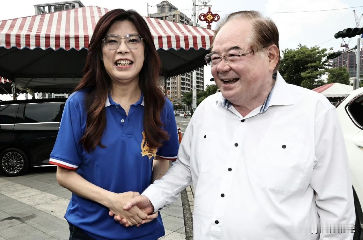 郑丽文拜访并聘请王金平为最高顾问，李乾龙成关键角色。

24日郑丽文宣布聘请王金