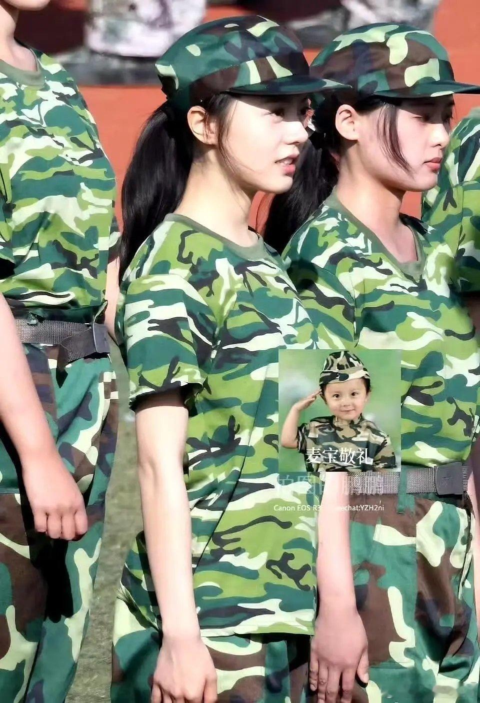 赵今麦，田曦薇军训服谁更美 
