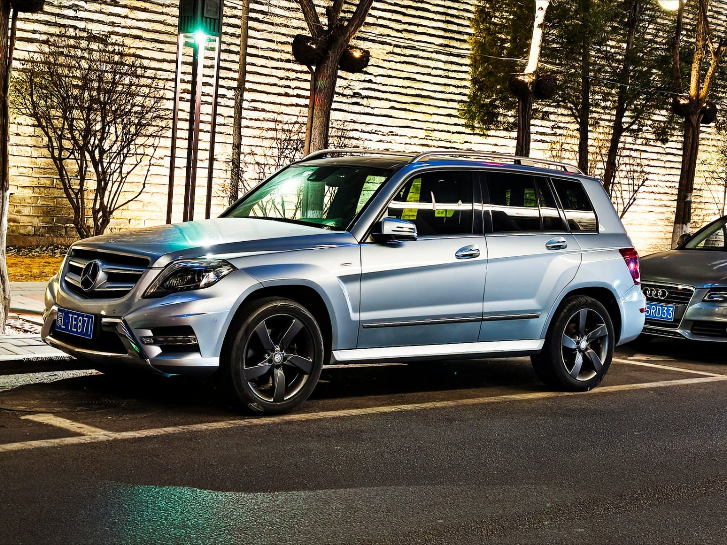 GLK的设计，真的是一代经典，它的高级感，源自于它的棱角分明和凌厉线条，有锋芒，