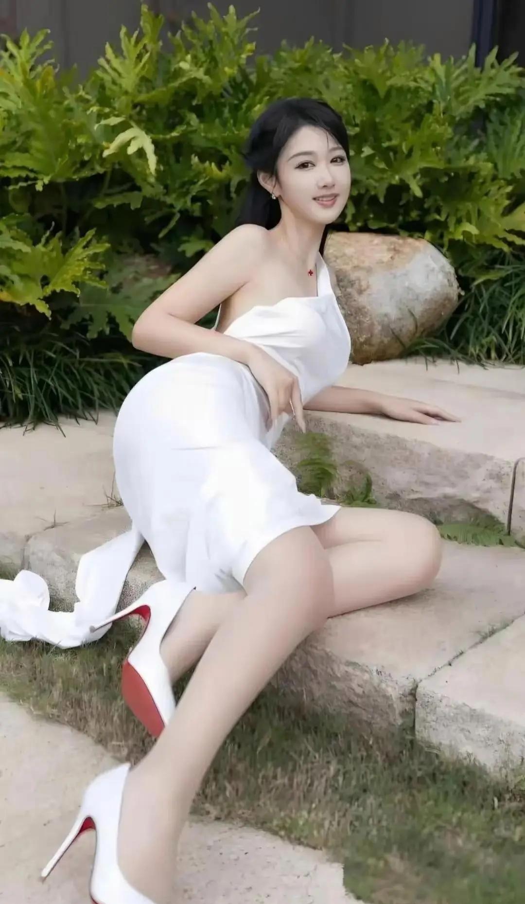 美女100万彩礼能拿下的话，有多少人报名？