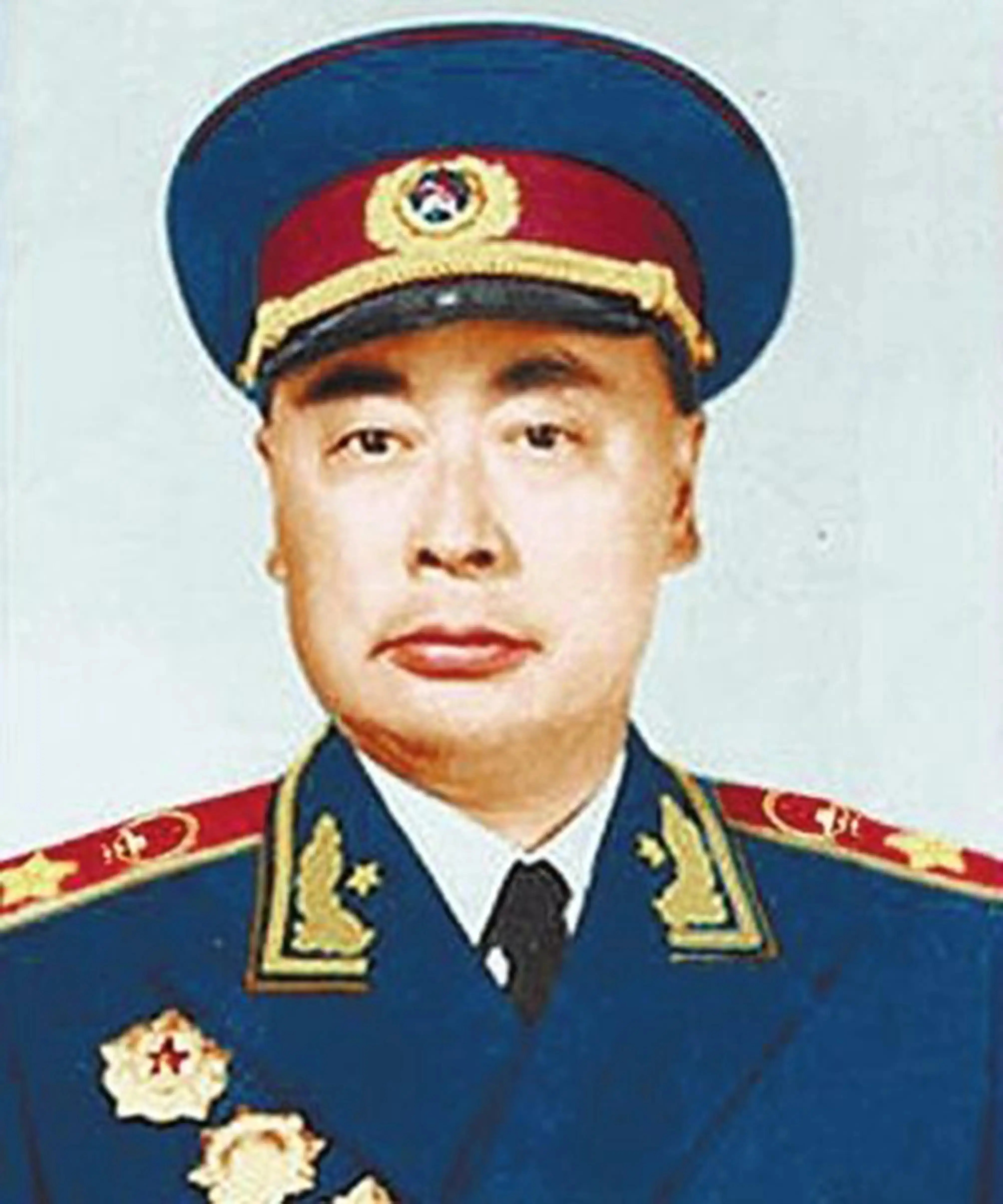 谢晋元遗孀收留八百壮士 1941年谢晋元牺牲时候，蒋介石承诺国家一定照顾，宋美龄