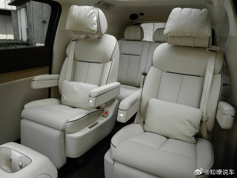30万级MPV起就敢喊9系配置，享界V8主打增程，要跟智界V9抢市场？30多万元