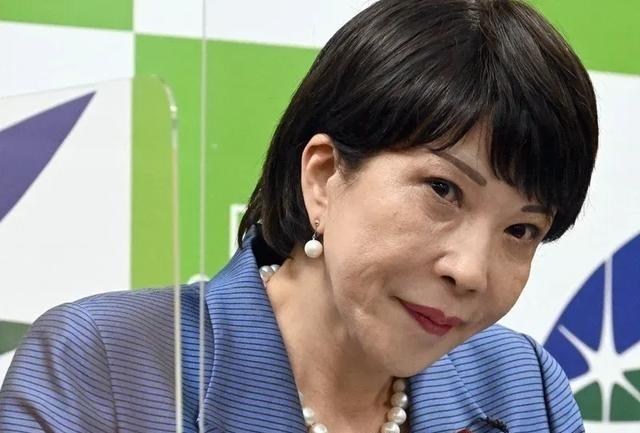 日本万万没想到，高市的“愚蠢”居然帮中国解决了两大问题！第一个，帮我们全中国人再