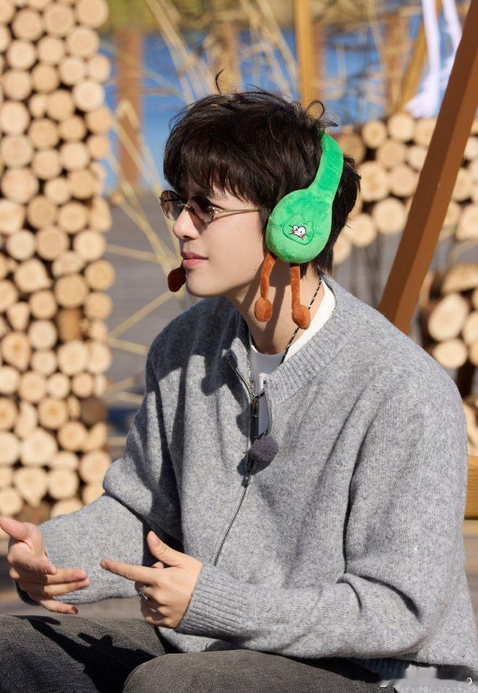 王安宇就是吃货一枚没错了美食当前毫无抵抗力 安宇这吃货属性暴露了阳光男孩遇美食秒