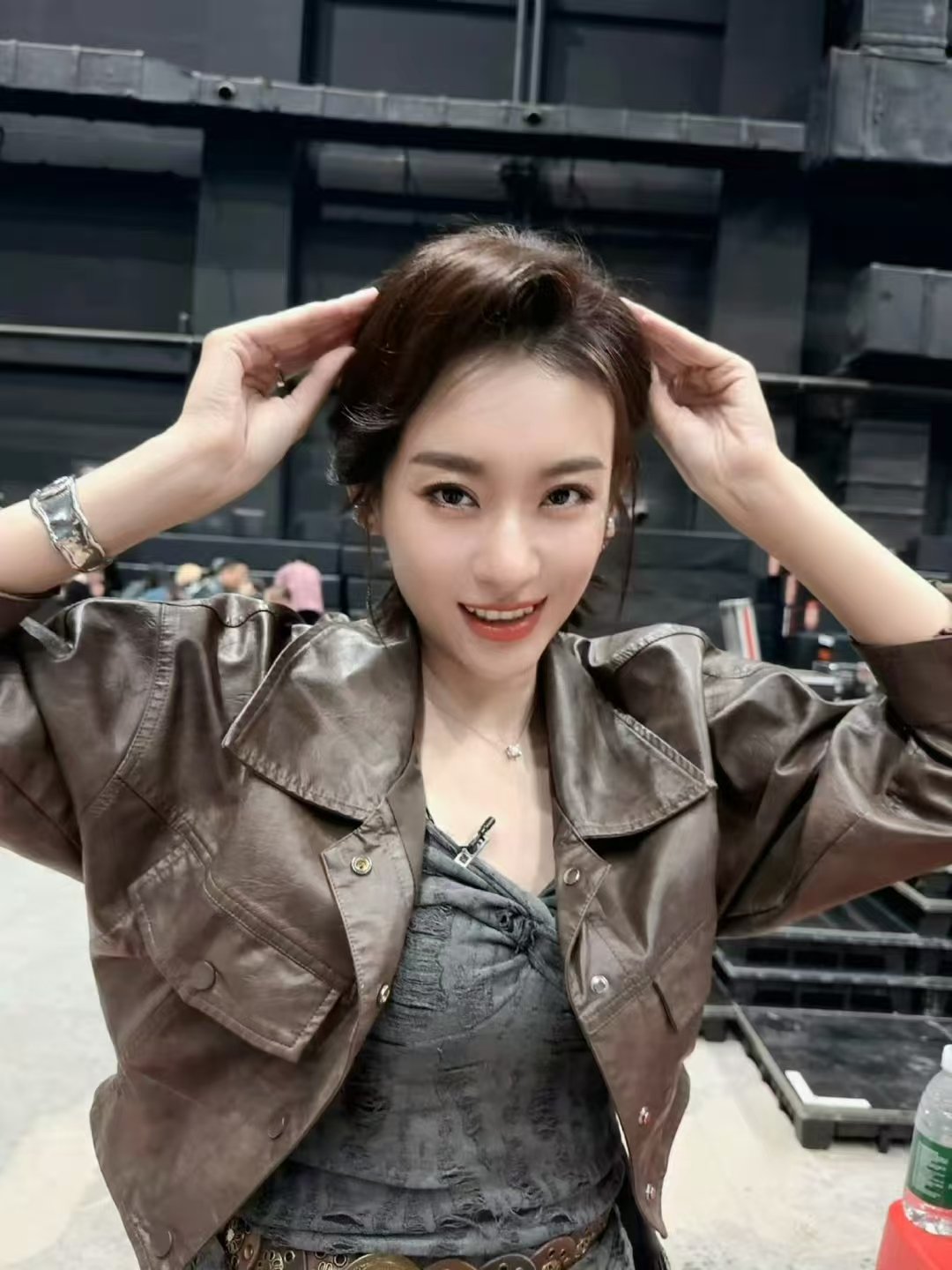 侯宇饭撒侯宇现学现卖的饭撒  浪姐直播 侯宇饭撒，棒棒棒棒！！！！初舞台好棒！一