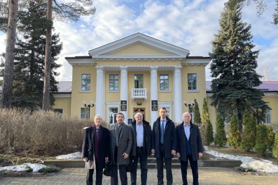 俄罗斯太敢干了，直接放话再过几年要把核电站搬上月球，这是离谱还是真本事？
 
当