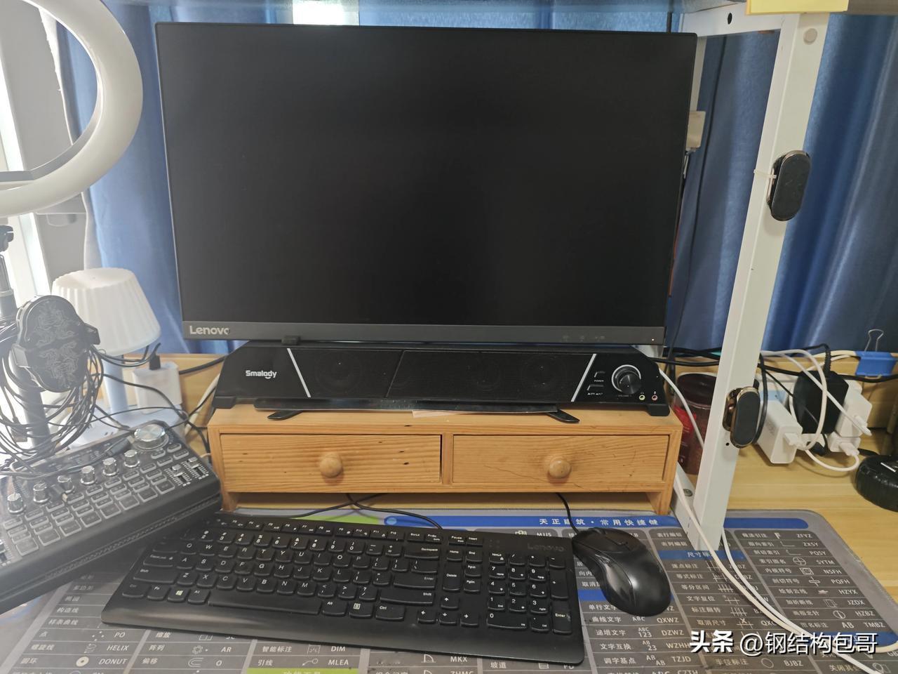 内存涨价，手机电脑价格集体上浮，不少人刷到新闻就开始焦虑，琢磨是不是要抓紧时间囤