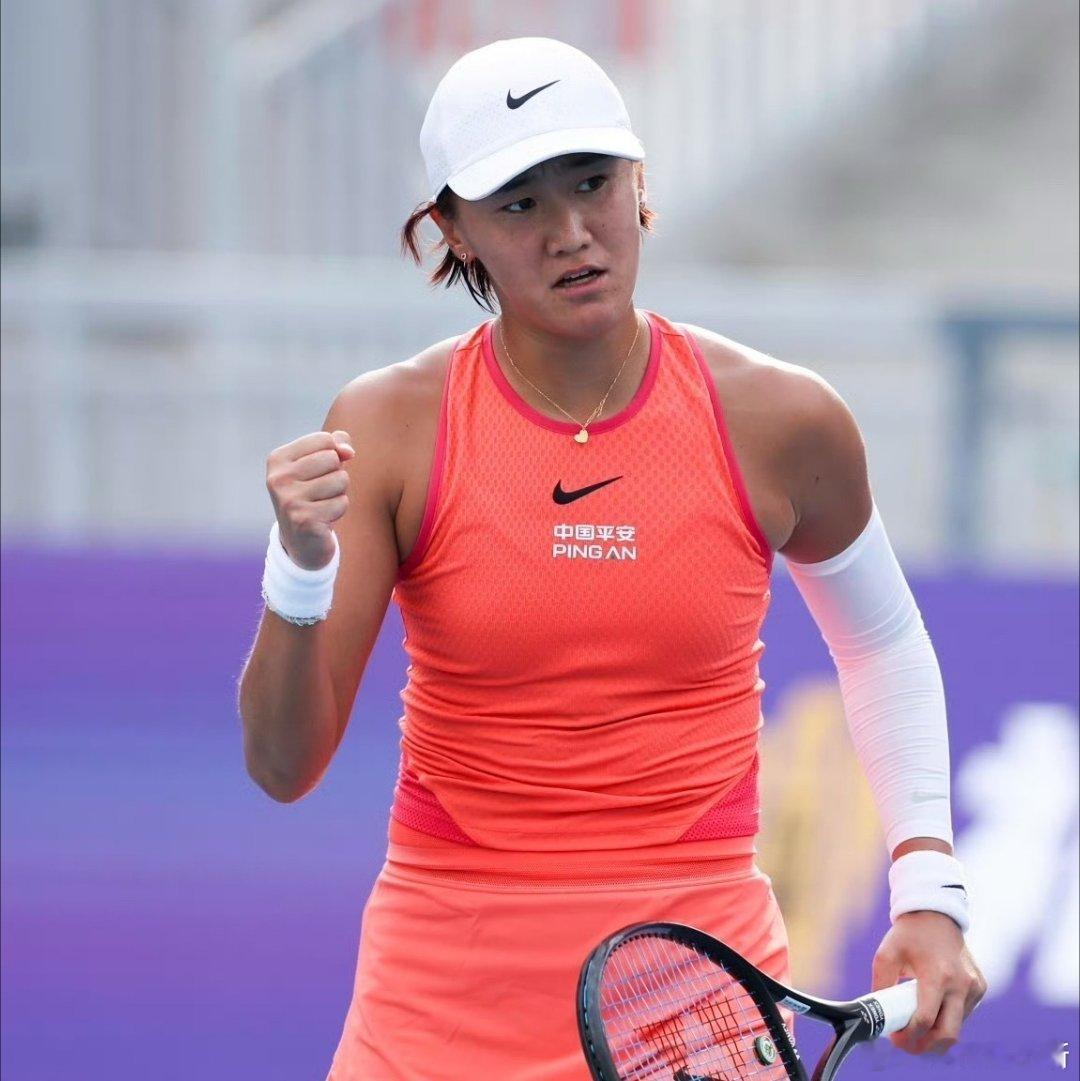 🏆🇨🇳包头W50女单决赛🇨🇳王曦雨6-2/6-3 🇷🇺佐洛塔廖娃红