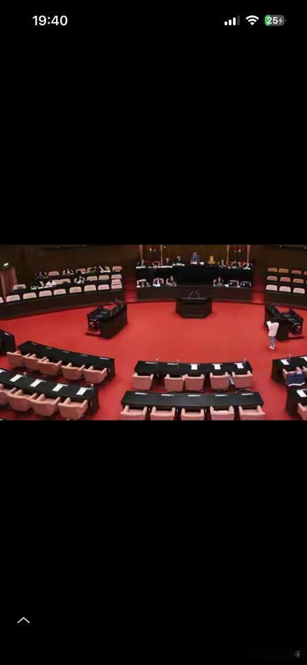 韩国瑜该如何维护“立法院”尊严？

据媒体报道，台湾 2026 年预算已经三读通