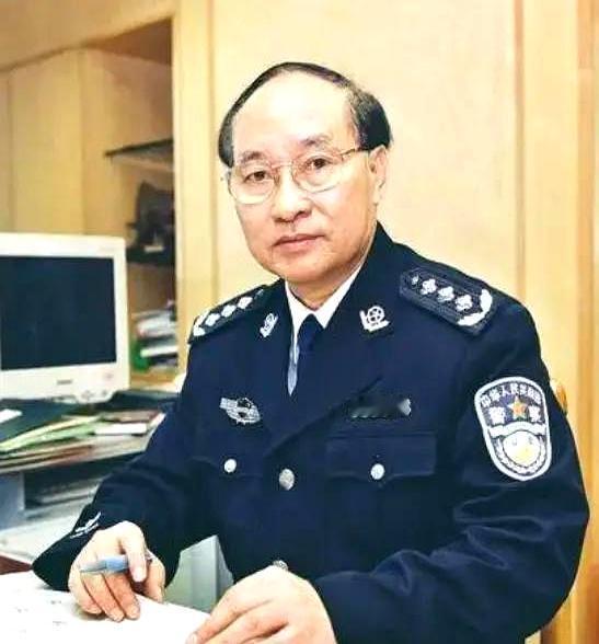 一个名字不响，却像钉子钉在时代里。
朱明健，1941年生，广东龙川县车田镇郭岭村