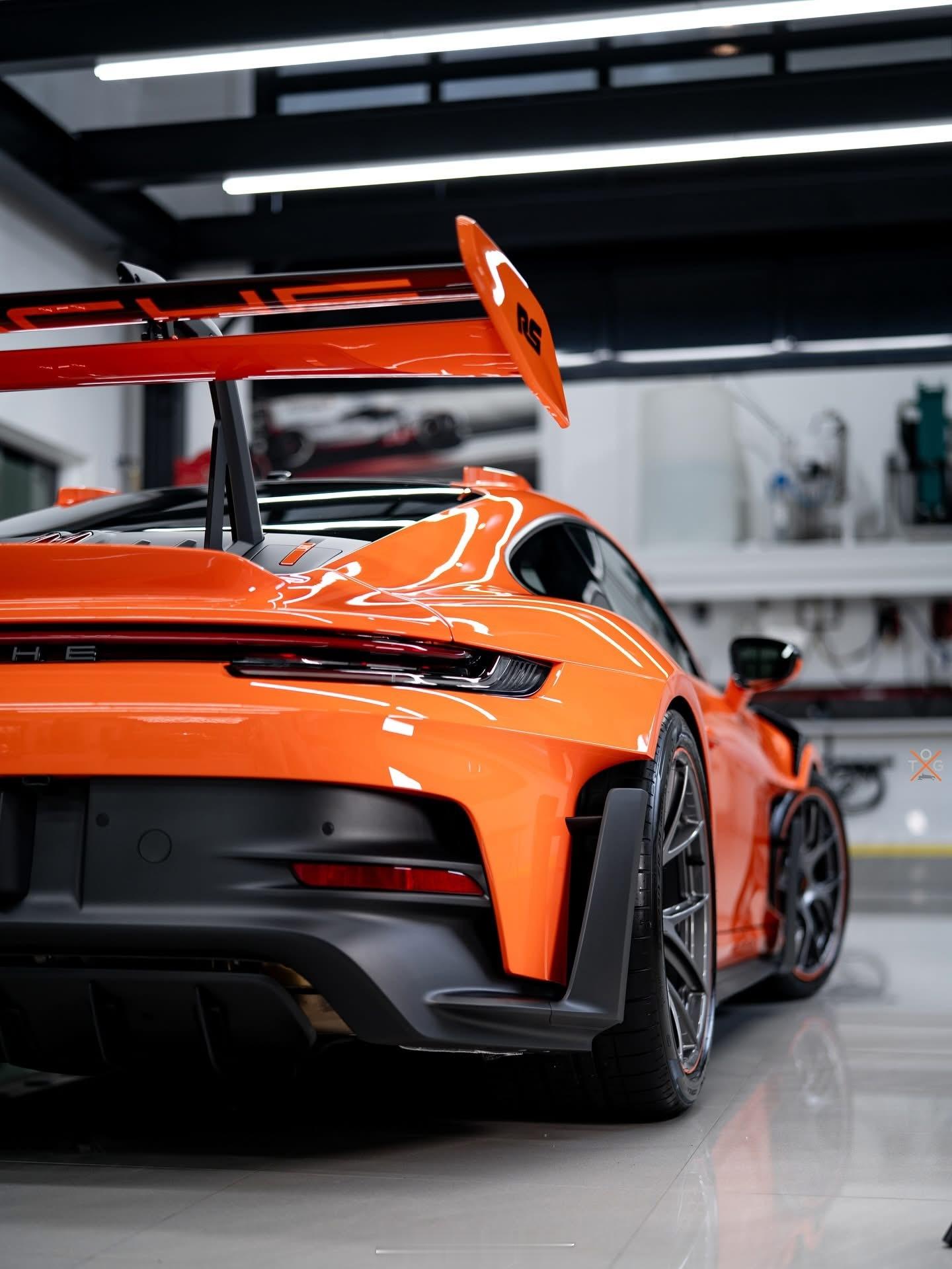 🧡P O R S C H E 🧡9  1  1🖤G T 3🧡R S ​​