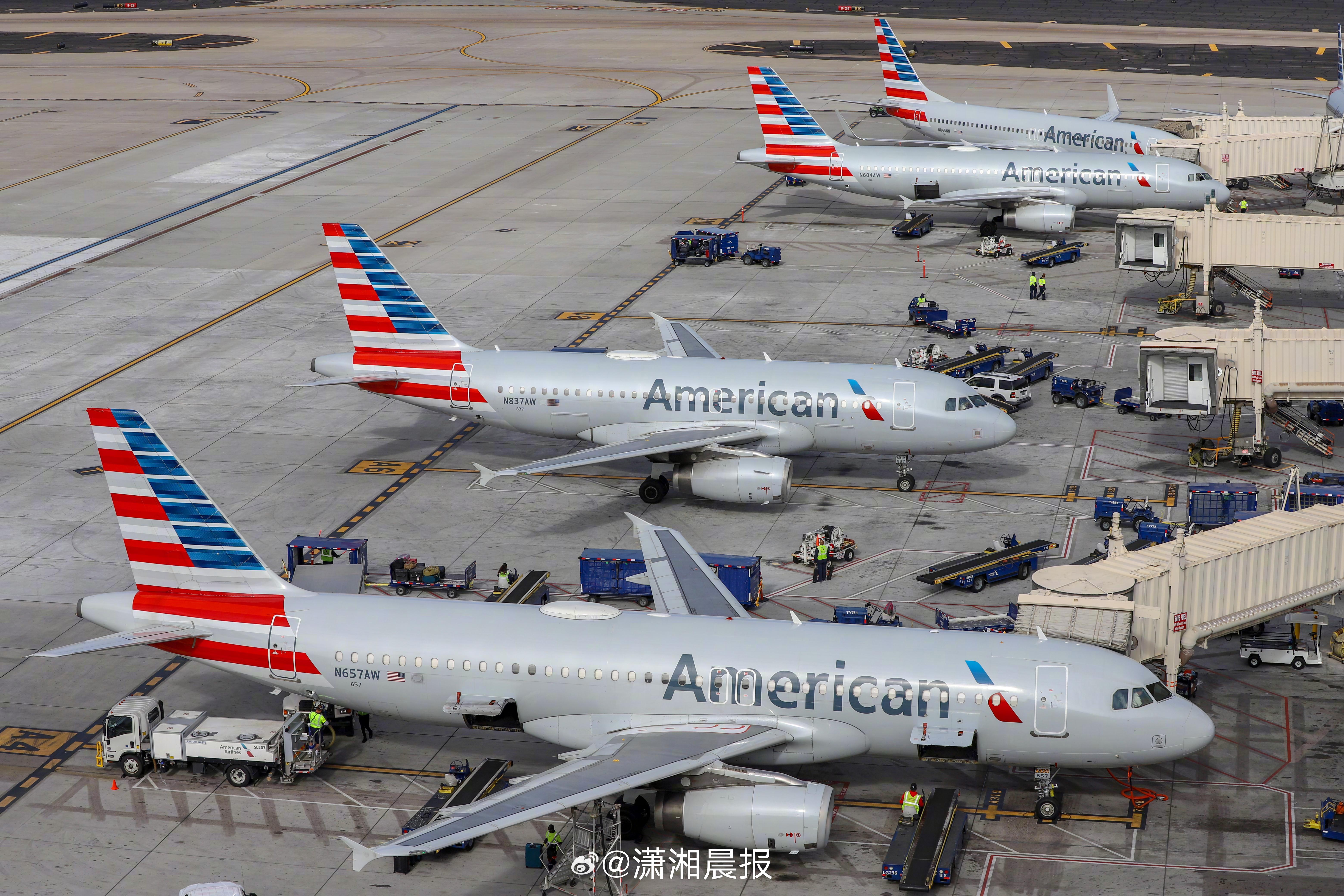 【#美国国土安全部停摆致机场安检失控#】#美国航班选座满员真实客座率仅六成#近日