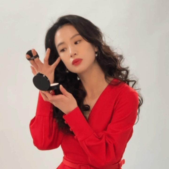 李梦鲁贞贞一人演出恶语纪李梦上来就是带刺的红玫瑰《蜜语纪》鲁贞贞嚣张出圈，李梦把