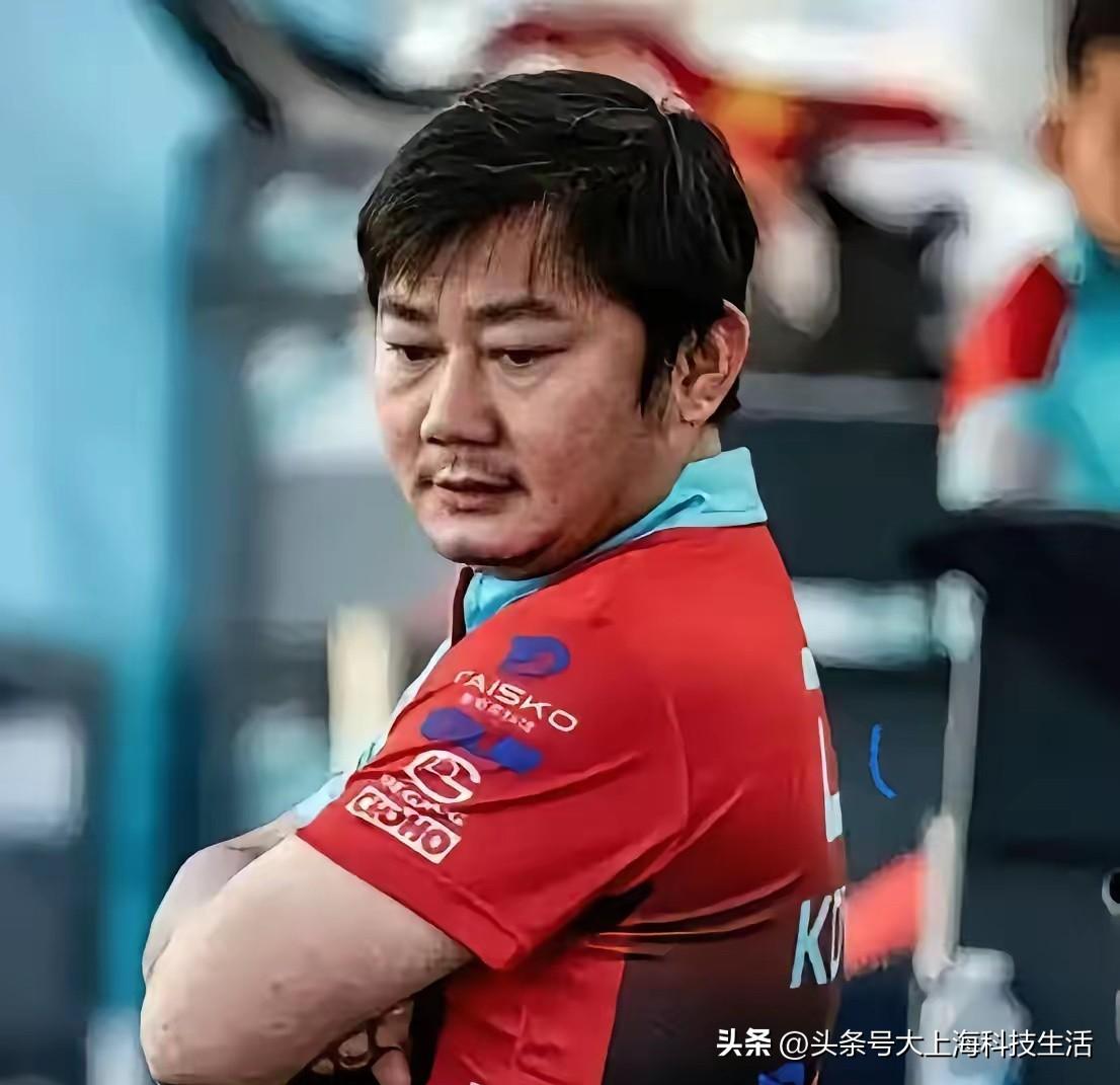 张雪机车创始人张雪说，为了让国产摩托不再被“卡脖子”，我在凯越合伙人会议上，抛出