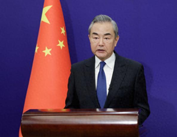 王毅外长即将访澳，澳方先对华提条件，话音刚落中方被曝取消订单。
 
王毅外长受邀