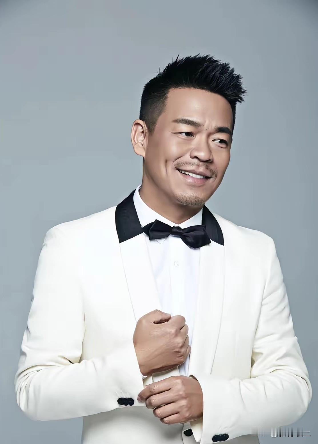 是我孤陋寡闻了吗？
岳云鹏演唱会没把自己唱火，倒让沉寂20多年的孙浩火了。孙浩那