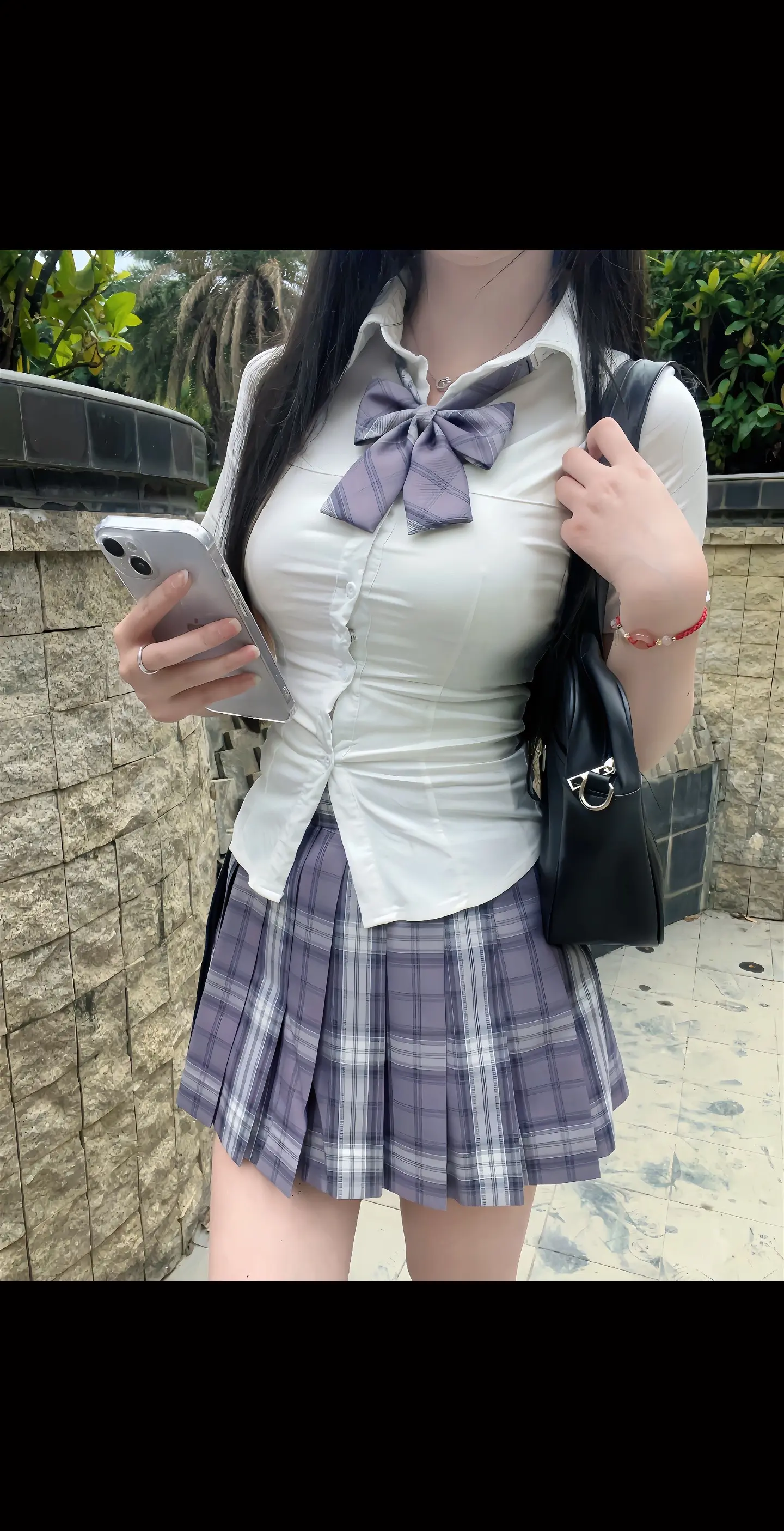 你的真诚里掺着谎话
