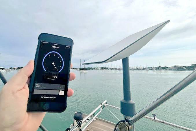 突发新闻——据美国官员透露，特朗普政府在上月伊朗政权对示威活动实施残酷镇压后，秘