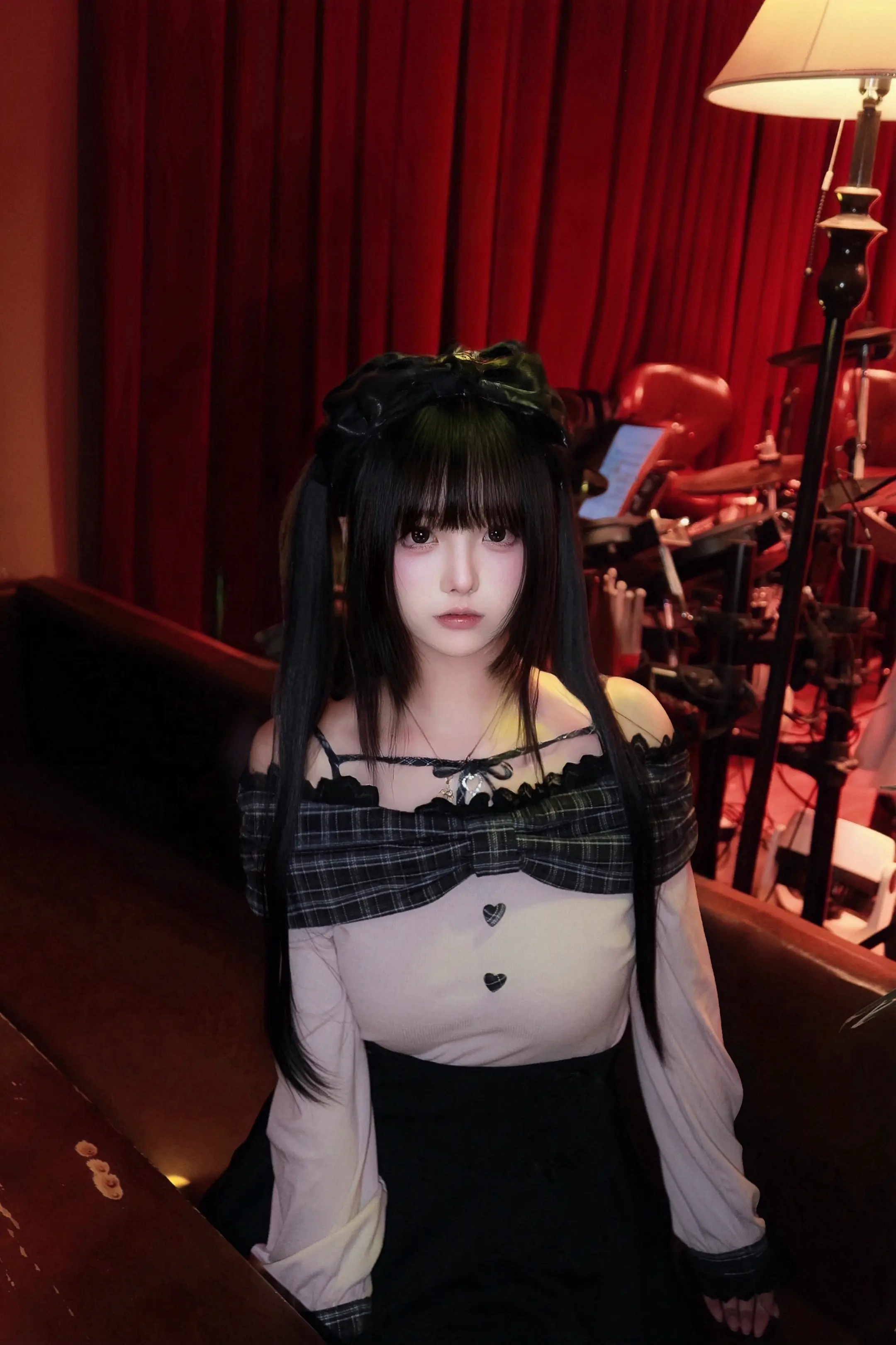 怕你喜欢上别人 又怕你被别人喜欢 我好自私 只想让你眼里只有我