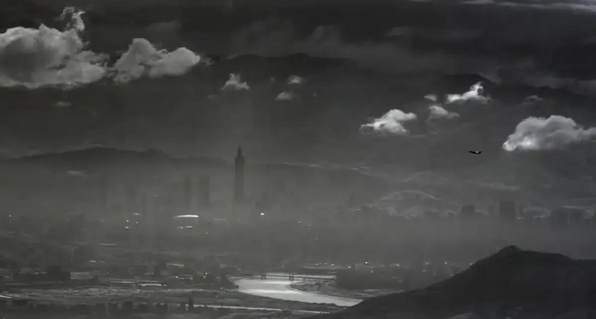 解放军这次把新竹空军基地看了个透。
 
12月30日，东部战区公开“正义使命-2