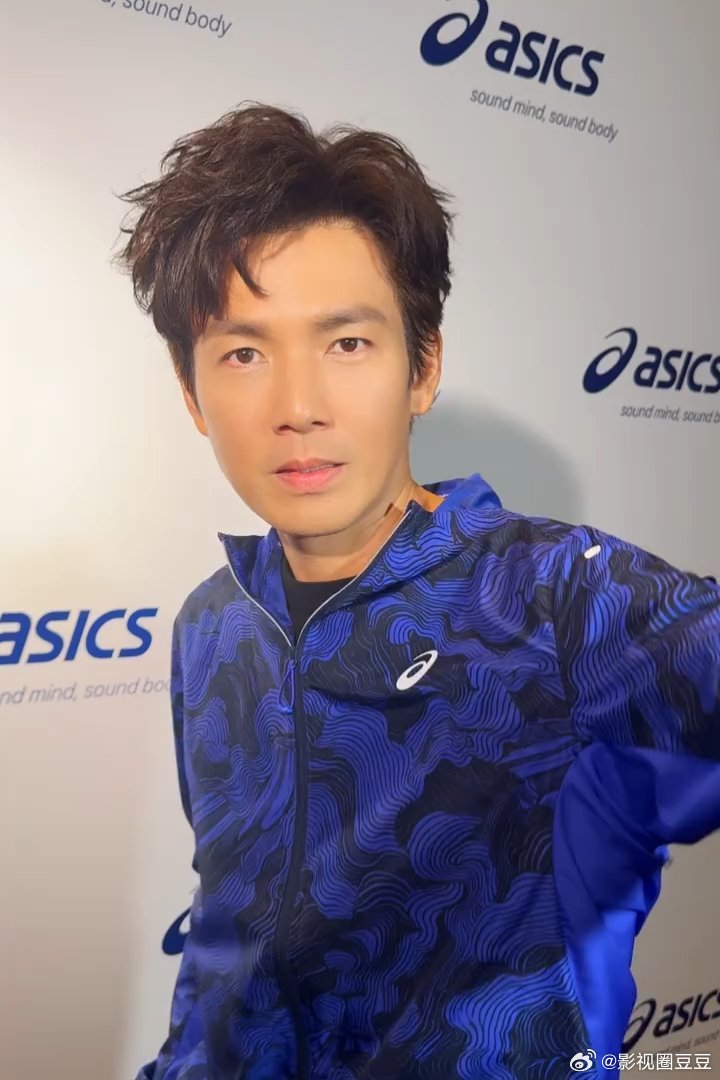 小哇，全马跑完了，半马也跑完了，接下去打算干什么呀？抽空进个组拍个戏不