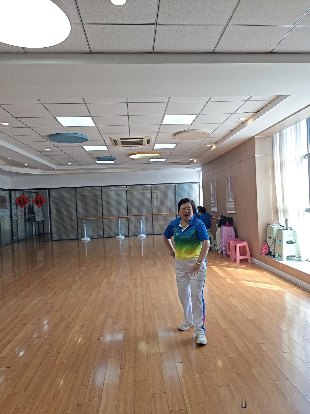 周一本该是我雷打不动打柔力球的日子，谁成想从青岛崂山回到城阳，两头跑距离太远，今