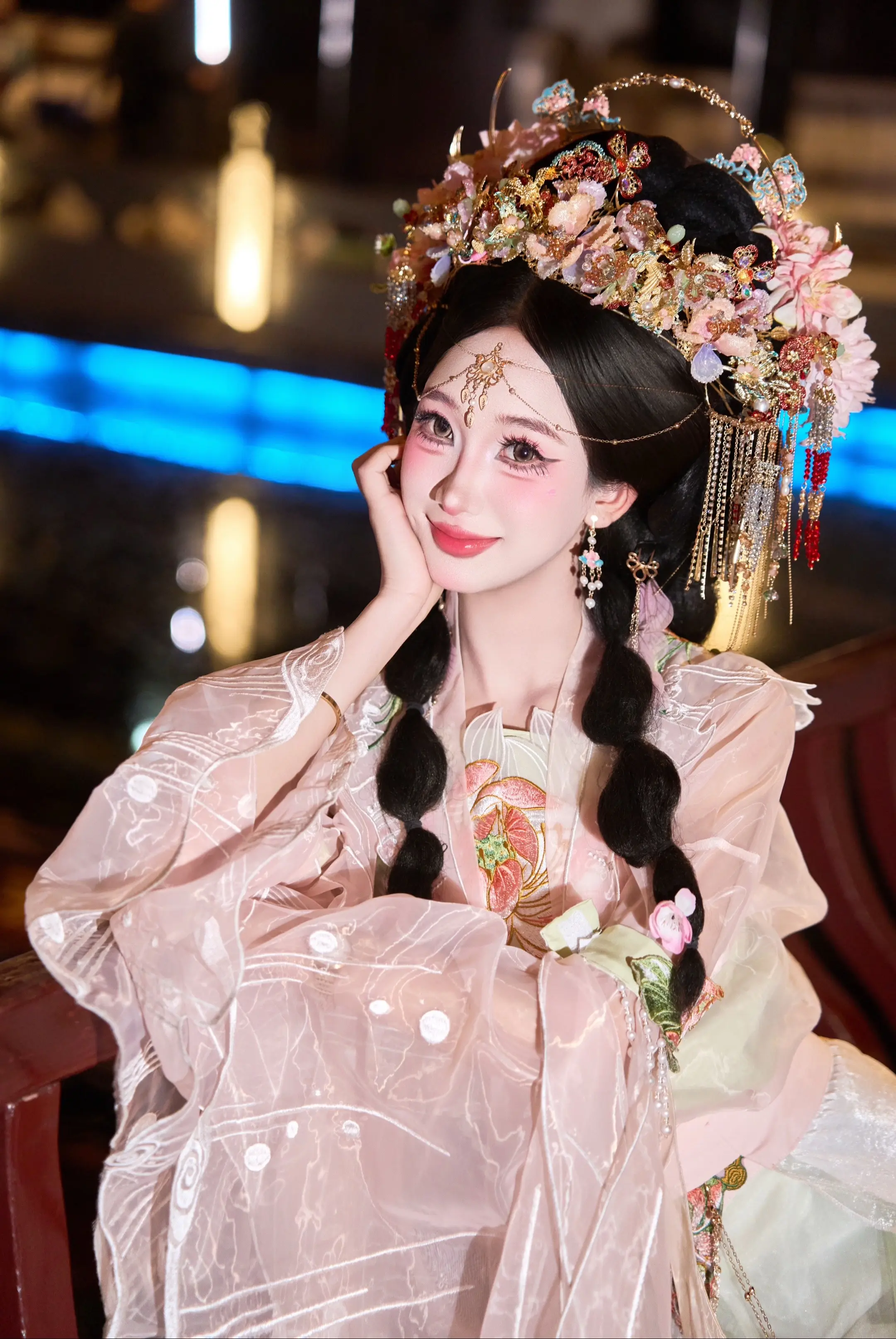 “遇见她 如春水映梨花”🌸