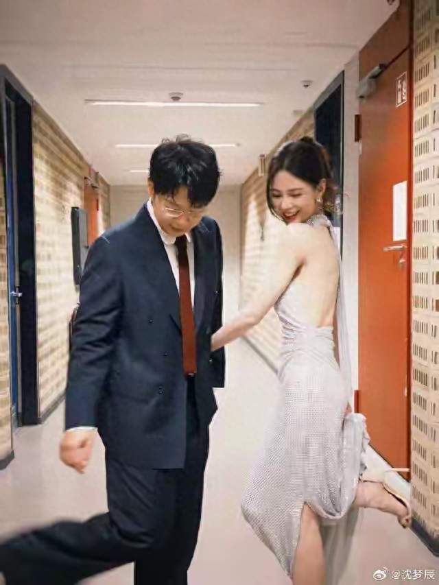 沈梦辰晒合照给杜海涛庆生，海涛妈妈都点赞了