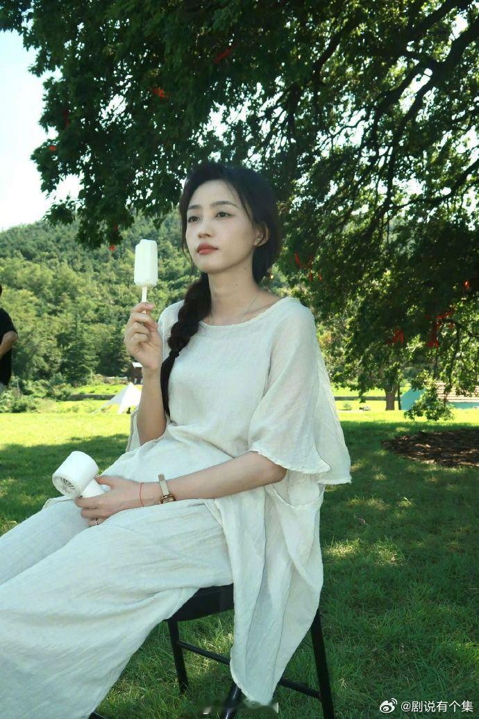 黄婷婷出道13年首场音乐节爱豆黄婷婷回来了谁的青春被唤醒！黄婷婷出道 13 年迎
